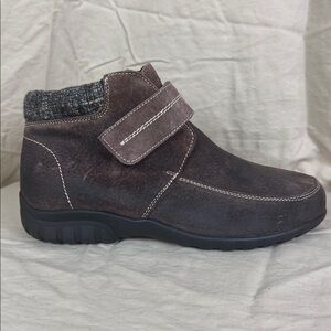 Propet Delaney suede boots booties women’s size 7